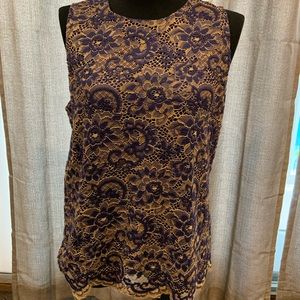 Ladies Banana Republic lace shell navy & tan L